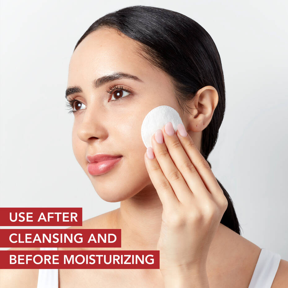A person with smooth skin applies THAYERS Facial Toner - Witch Hazel Aloe Vera Formula - Original using a cotton pad on their cheek. The red text overlay instructs: Use after cleansing and before moisturizing. The background is plain white.